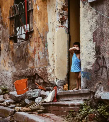 Erradicar la pobreza extrema y todo tipo de violencia